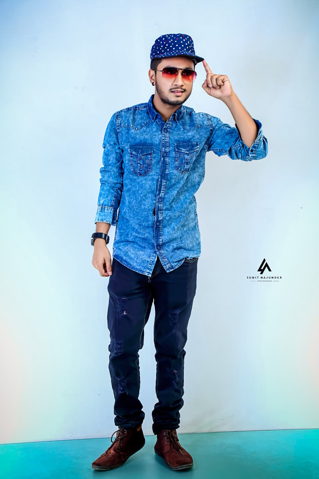 HaSiB Imam on a music video set